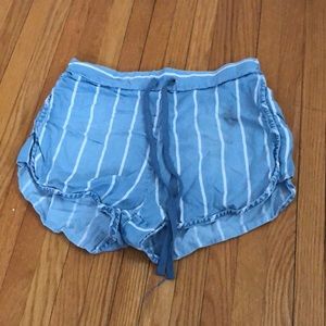 cute blue and white striped shorts!